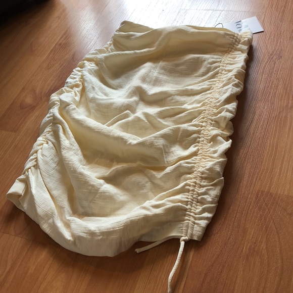 Off-white ruched high waisted skirt - Picture 2 of 5